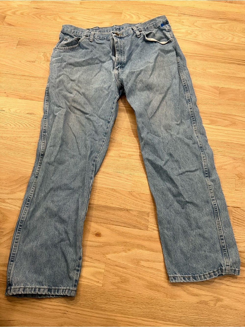Wrangler Men’s Light Blue Relaxed Fit Jeans